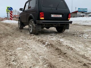 2010 Lada (ВАЗ) 2121 (4x4) I Рестайлинг, чёрный, 700000 рублей, вид 2