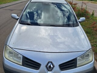 2008 Renault Megane II Рестайлинг, серебристый, 450000 рублей, вид 1