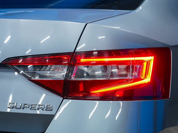 2016 Skoda Superb III, серый, 1400000 рублей - вид 20