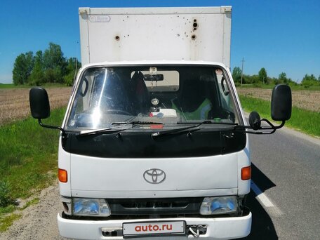 1996 Toyota Toyoace, белый, 750000 рублей, вид 2