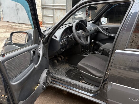 2012 Chevrolet Niva I Рестайлинг, чёрный, 480000 рублей - вид 12