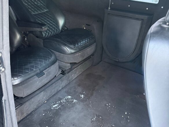 2013 Volkswagen Multivan T5 Рестайлинг, чёрный, 5500000 рублей - вид 6