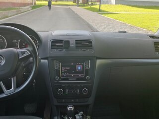 2015 Skoda Yeti I Рестайлинг, белый, 1400000 рублей, вид 5