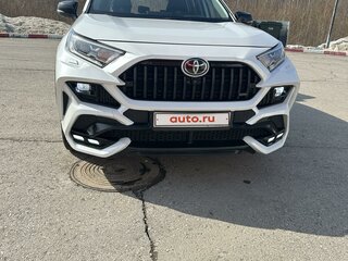 2021 Toyota RAV4 V (XA50), белый, 4150000 рублей, вид 3