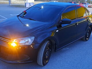 2014 Volkswagen Polo V, чёрный, 800000 рублей, вид 1