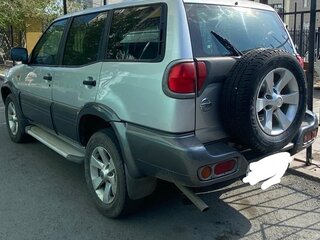 2004 Nissan Terrano II Рестайлинг 2, серебристый, 690000 рублей, вид 2