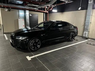 2022 BMW M5 VI (F90) Рестайлинг, чёрный, 9300000 рублей, вид 4
