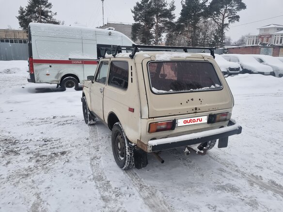1982 Lada (ВАЗ) 2121 (4x4) I, бежевый, 150000 рублей - вид 5