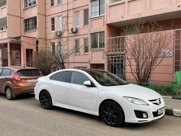 2011 Mazda 6 II (GH) Рестайлинг, белый - вид 3