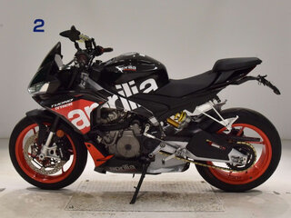 2022 Aprilia Tuono 660, чёрный, 900000 рублей, вид 2