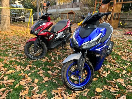 2020 Yamaha Aerox 155, синий, 420000 рублей, вид 2