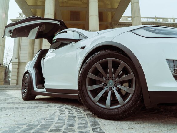 2019 Tesla Model X Long Range Plus I, белый, 6100000 рублей - вид 6
