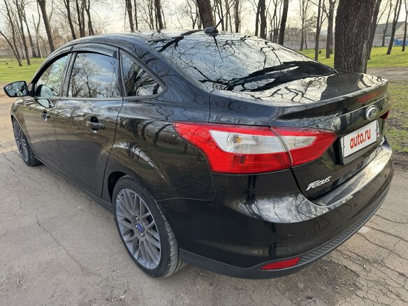 2014 Ford Focus III, чёрный, 950000 рублей - вид 8