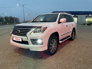 2013 Lexus LX 570 III Рестайлинг, белый, 4500000 рублей, вид 1