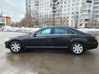 2006 Mercedes-Benz S-Класс 600 Long V (W221), чёрный, 3500000 рублей, вид 1
