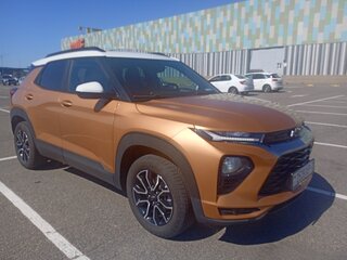 2023 Chevrolet TrailBlazer III, оранжевый, 1822000 рублей, вид 1