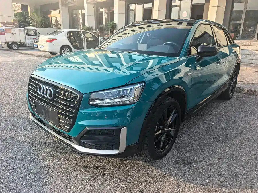 Открыть фотографии: Audi Q2 I