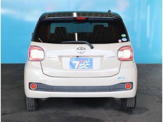 2017 Toyota Passo III, белый, 740000 рублей, вид 5