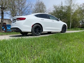 2016 Chrysler 200 II, белый, 1240000 рублей, вид 5