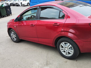 2013 Chevrolet Aveo II, красный, 750000 рублей, вид 3