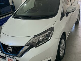 2019 Nissan Note e-Power II Рестайлинг, белый, 1920000 рублей, вид 1