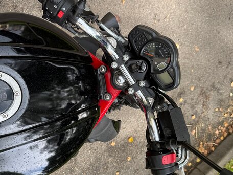 2011 Suzuki SFV 650 Gladius, чёрный, 330000 рублей, вид 2