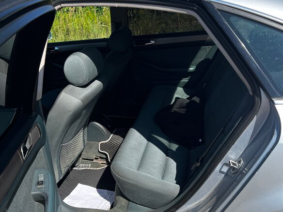 1997 Audi A6 II (C5), серебристый, 400000 рублей - вид 8