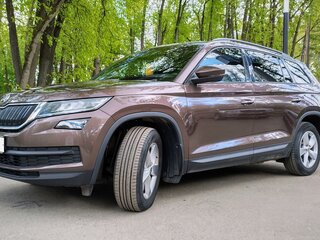2020 Skoda Kodiaq I, коричневый, 3000000 рублей, вид 2