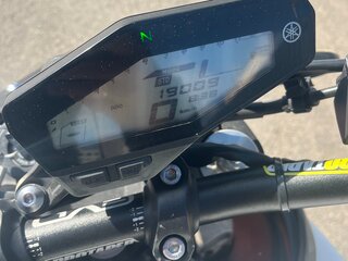 2015 Yamaha MT-09 (FZ-09), белый, 650000 рублей, вид 4