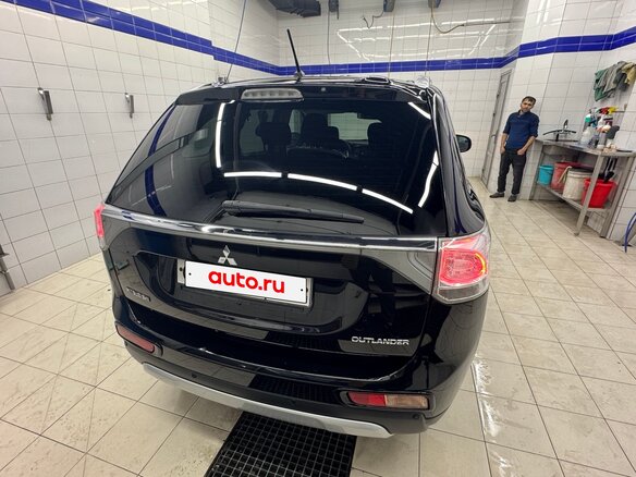 2014 Mitsubishi Outlander III Рестайлинг, чёрный - вид 3