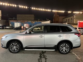 2015 Mitsubishi Outlander III Рестайлинг 2, серебристый, 1750000 рублей, вид 5