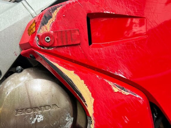 2015 Honda VFR 800, красный, 650000 рублей - вид 4