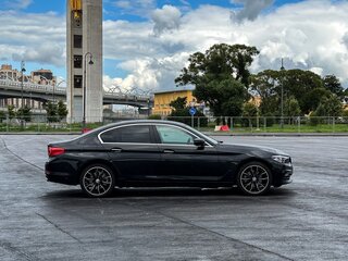2017 BMW 5 серии 520d VII (G30/G31/G38), чёрный, 2800000 рублей, вид 3