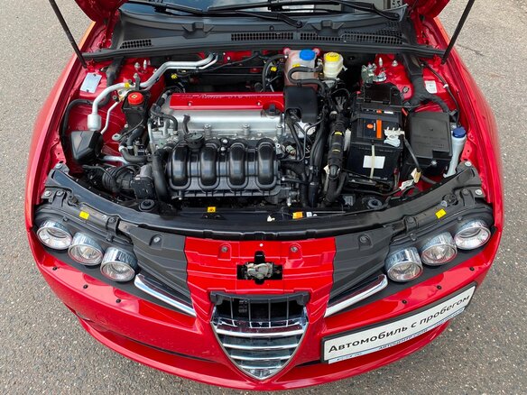 2011 Alfa Romeo 159, красный - вид 22