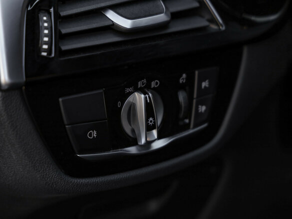 2021 BMW M5 VI (F90) Рестайлинг, чёрный, 10518527 рублей - вид 26
