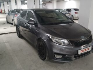 2017 Kia Rio III Рестайлинг, серый, 1400000 рублей, вид 3
