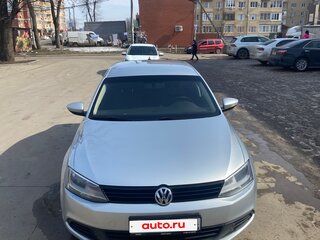 2012 Volkswagen Jetta VI, серебристый, 820000 рублей, вид 3