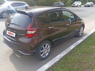 2017 Nissan Note e-Power II Рестайлинг, коричневый, 1080000 рублей, вид 5