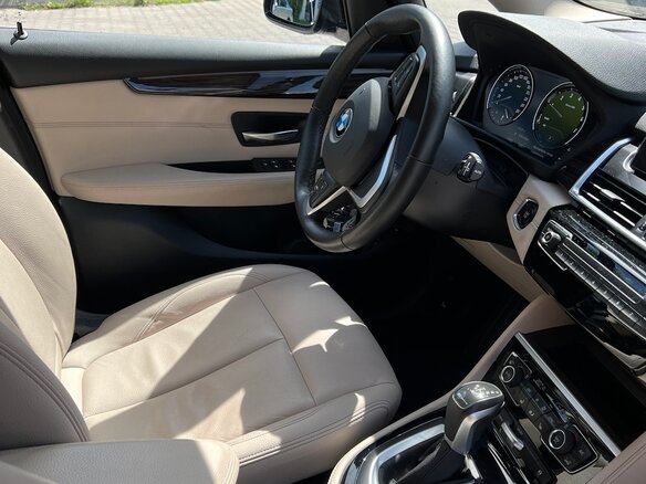 2019 BMW 2 серии Active Tourer 225xe F45 Рестайлинг, чёрный, 2900000 рублей - вид 13