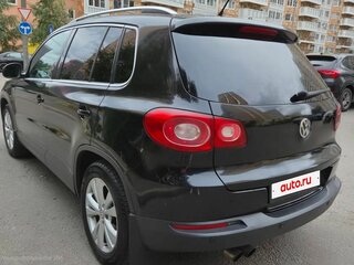 2011 Volkswagen Tiguan I, чёрный, 1100000 рублей, вид 5