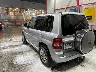 2004 Mitsubishi Pajero iO, серый, 700000 рублей, вид 4