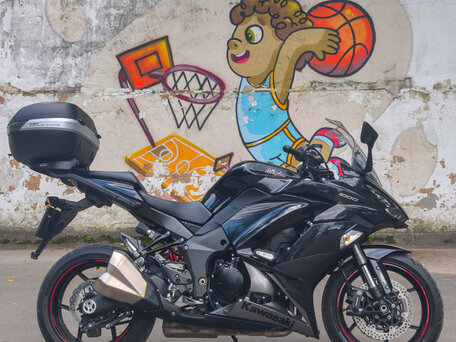 2018 Kawasaki Z 1000SX, чёрный, 950000 рублей, вид 1