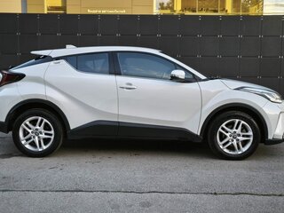 2021 Toyota C-HR I Рестайлинг, белый, 2550000 рублей, вид 4