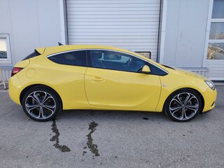 2013 Opel Astra GTC J Рестайлинг, жёлтый, 850000 рублей, вид 4