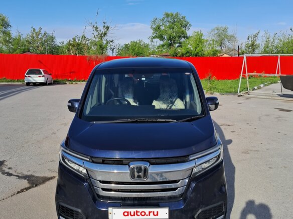 2017 Honda Stepwgn Spada V Рестайлинг, синий, 1850000 рублей - вид 1