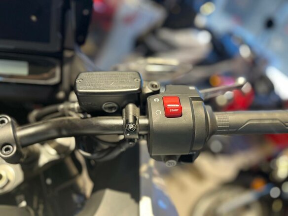 2022 Honda NT1100, белый, 1750000 рублей - вид 11