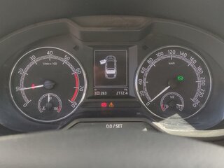 2019 Skoda Octavia III (A7) Рестайлинг, жёлтый, 850000 рублей, вид 4