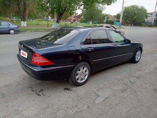 1999 Mercedes-Benz S-Класс 500 Long IV (W220), чёрный, 2600000 рублей, вид 2