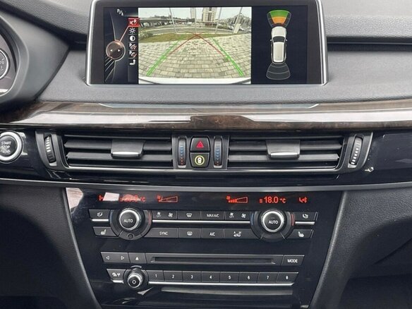 2016 BMW X5 50i III (F15), белый, 3500000 рублей - вид 5
