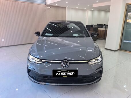 2022 Volkswagen Golf VIII, серый, 2049000 рублей, вид 2